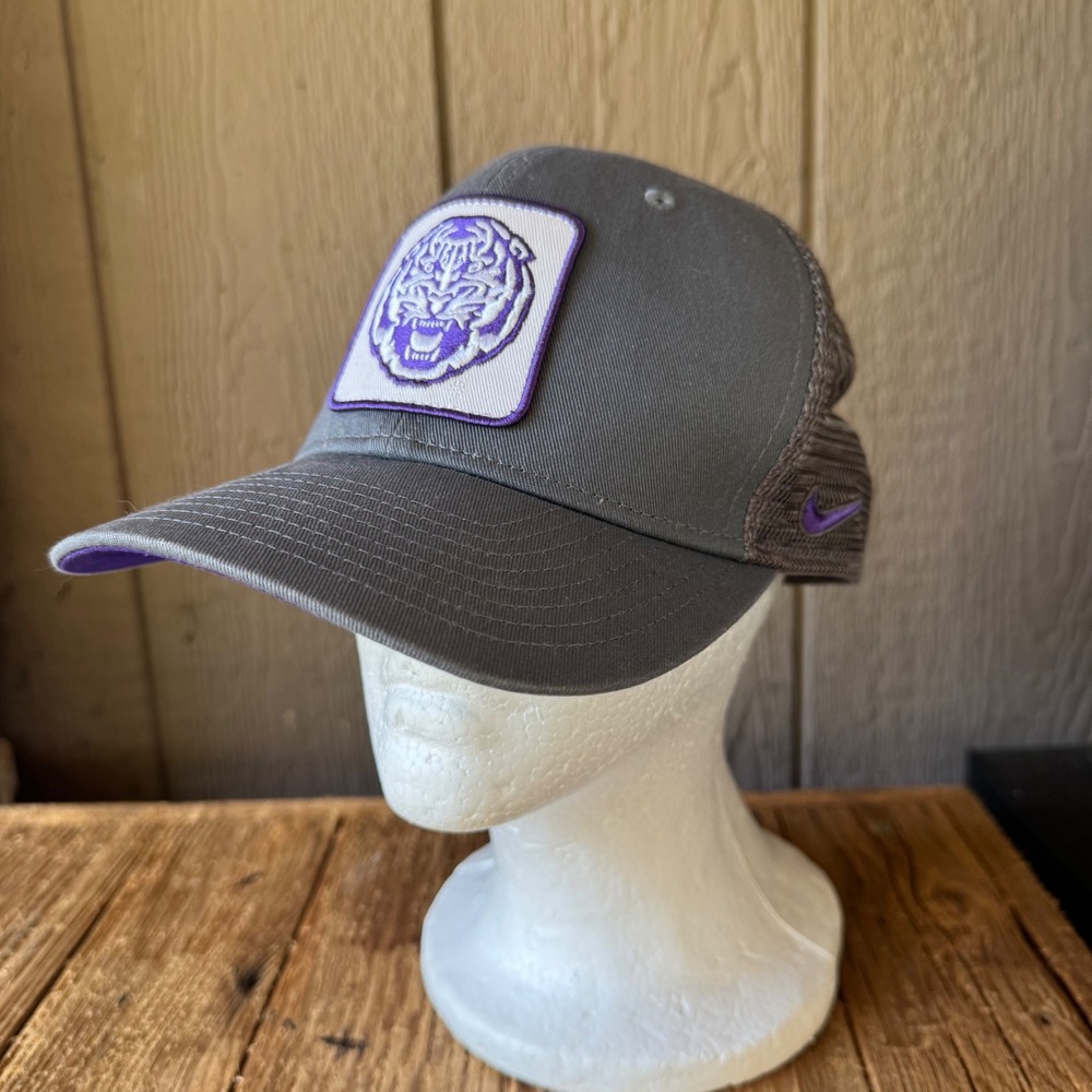 Nike Classic99 Trucker Cap Grey Purple Tiger Patch Mesh Snapback Hat C-11813